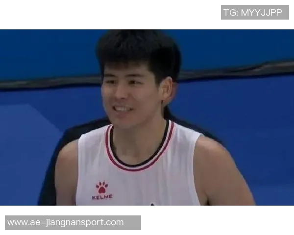 全运U22男篮半决赛广东队轻松战胜上海队李奕臻表现出色砍下18分5板2助