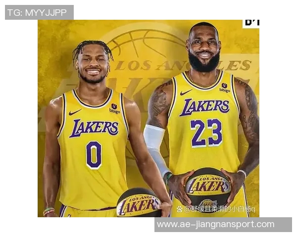 老詹将与南湾湖人共同训练G联盟之旅开启新篇章 老詹将与南湾湖人共同训练G联盟之旅开启新篇章