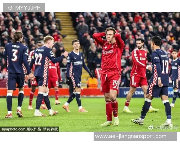 丹尼斯曼凭借梅开二度荣膺埃因霍温对那不勒斯比赛全场最佳称号