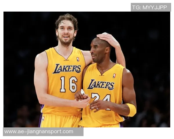 FIBA转发山寨球星合照引发热议大声喊出詹姆斯东契奇库里的名字