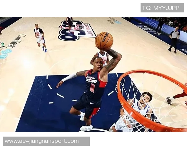 雄鹿宣布裁掉泰勒史密斯上赛季表现平平场均仅得29分11板