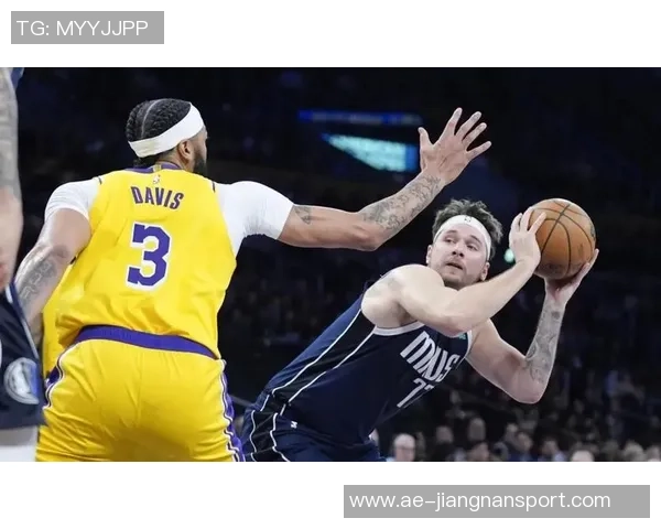 东契奇换来浓眉交易风波独行侠疯狂兜售引发联盟各队关注