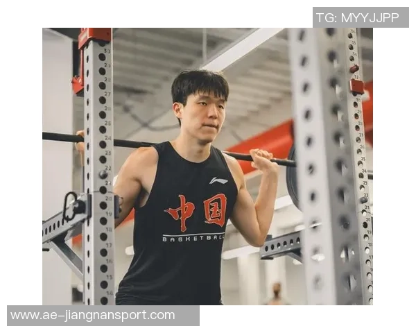 媒体人称赞杨瀚森聪明且心态积极期待他在时间与耐心中成长