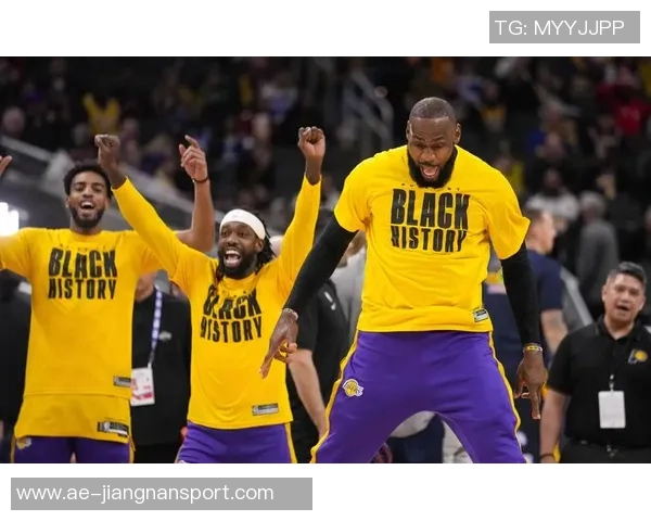 夸梅赞詹姆斯精彩表现十步上篮得分展现历史得分王的优雅风采 夸梅赞詹姆斯精彩表现十步上篮得分展现历史得分王的优雅风采