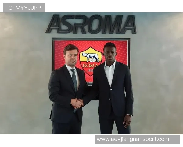 罗马俱乐部宣布续约青训后卫塞克至2027年并拥有两年续约选择权 罗马俱乐部宣布续约青训后卫塞克至2027年并拥有两年续约选择权