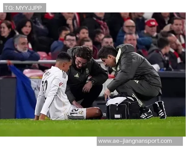 阿斯报道阿诺德或对阵尤文出战卡瓦哈尔有望在国家德比复出